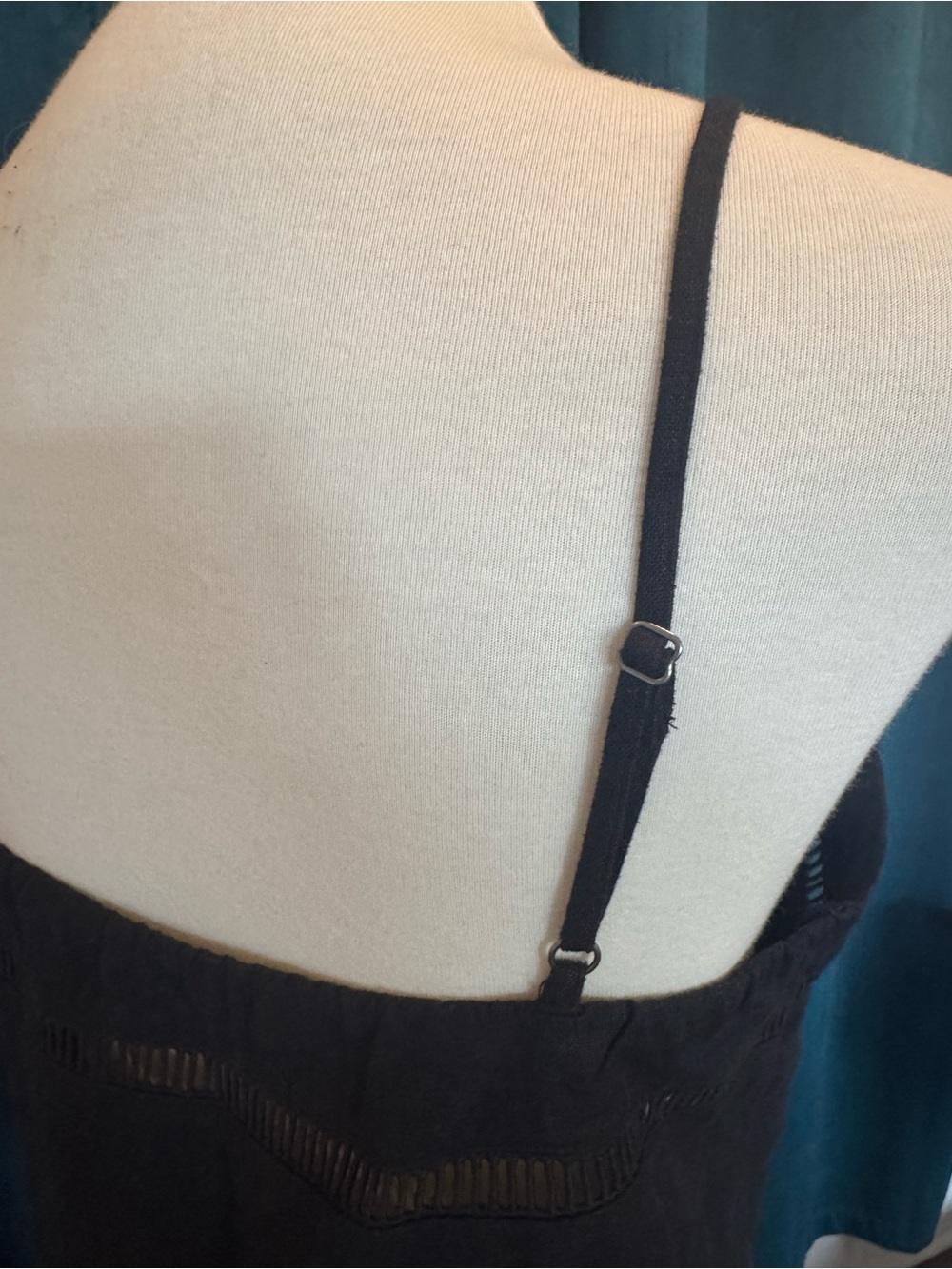 Abercrombie & Fitch Black Spaghetti-Strap Lace-Trim Crop Top - Picture 5 of 10